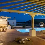 Olive Mykonos 아파트호텔 4*