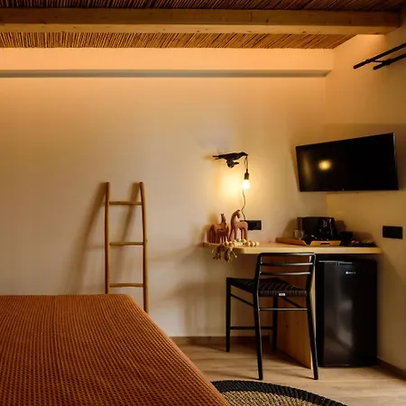 Olive Mykonos אנו מרה